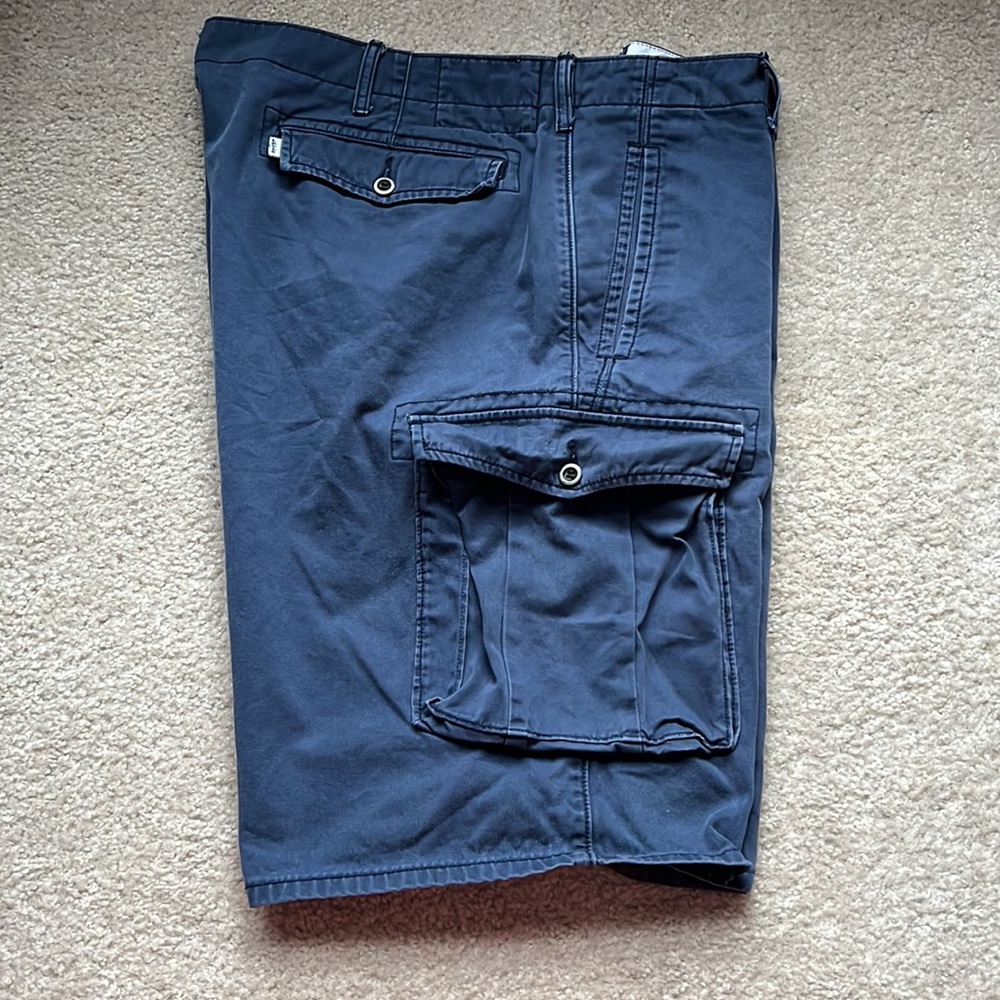 Men’s Levi’s Cargo Shorts